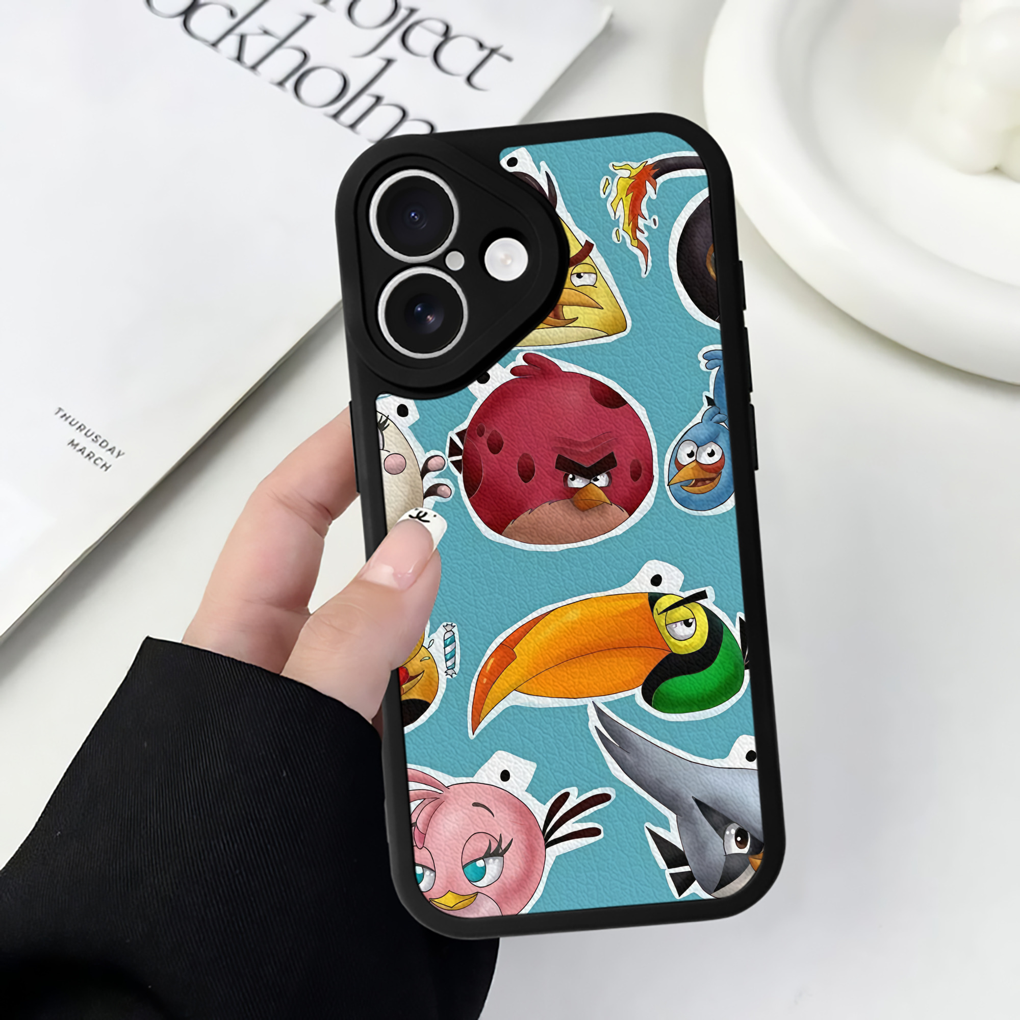 （画像用） Angry Birds アングリーバード 【iPhone 16シリーズ対応】シリコンスマホケース（レザー調） 材質：シリコン